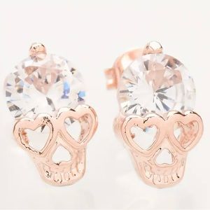 💀Skull Earrings-NWT